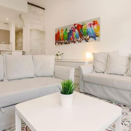 Апартаменти La Loge De L'Horloge - 1 Min Palais Des Papes - Ac Clim - Wifi - Hypercentre - Vue Sur Le Carrousel Авіньйон Екстер'єр фото
