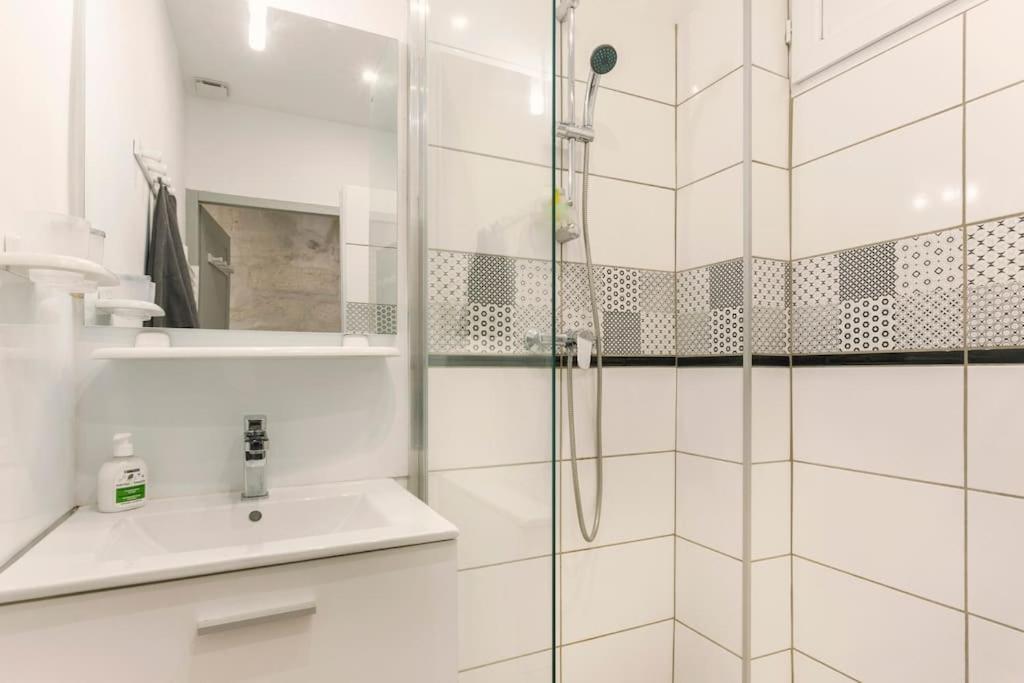 Апартаменти La Loge De L'Horloge - 1 Min Palais Des Papes - Ac Clim - Wifi - Hypercentre - Vue Sur Le Carrousel Авіньйон Екстер'єр фото