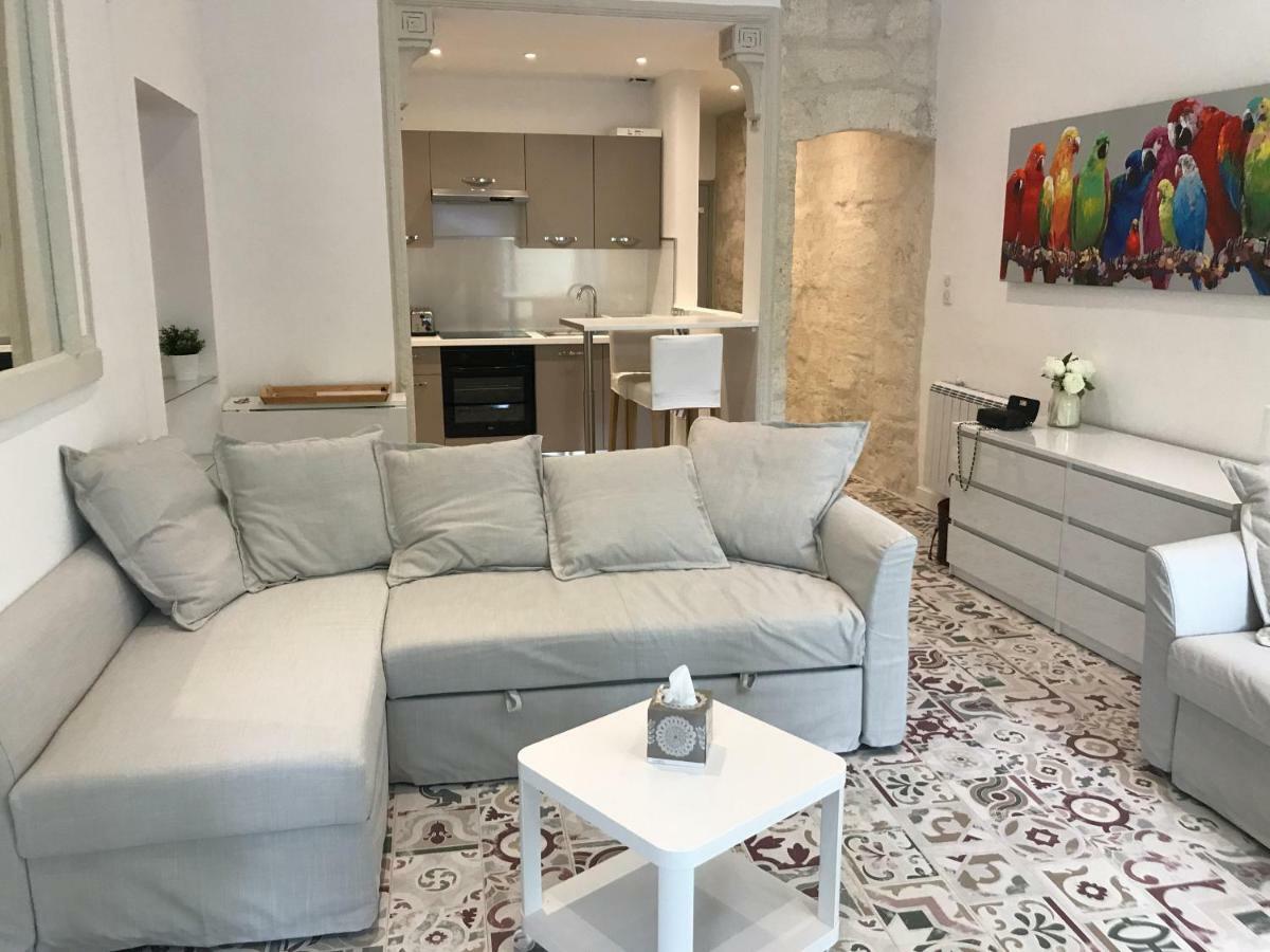 Апартаменти La Loge De L'Horloge - 1 Min Palais Des Papes - Ac Clim - Wifi - Hypercentre - Vue Sur Le Carrousel Авіньйон Екстер'єр фото