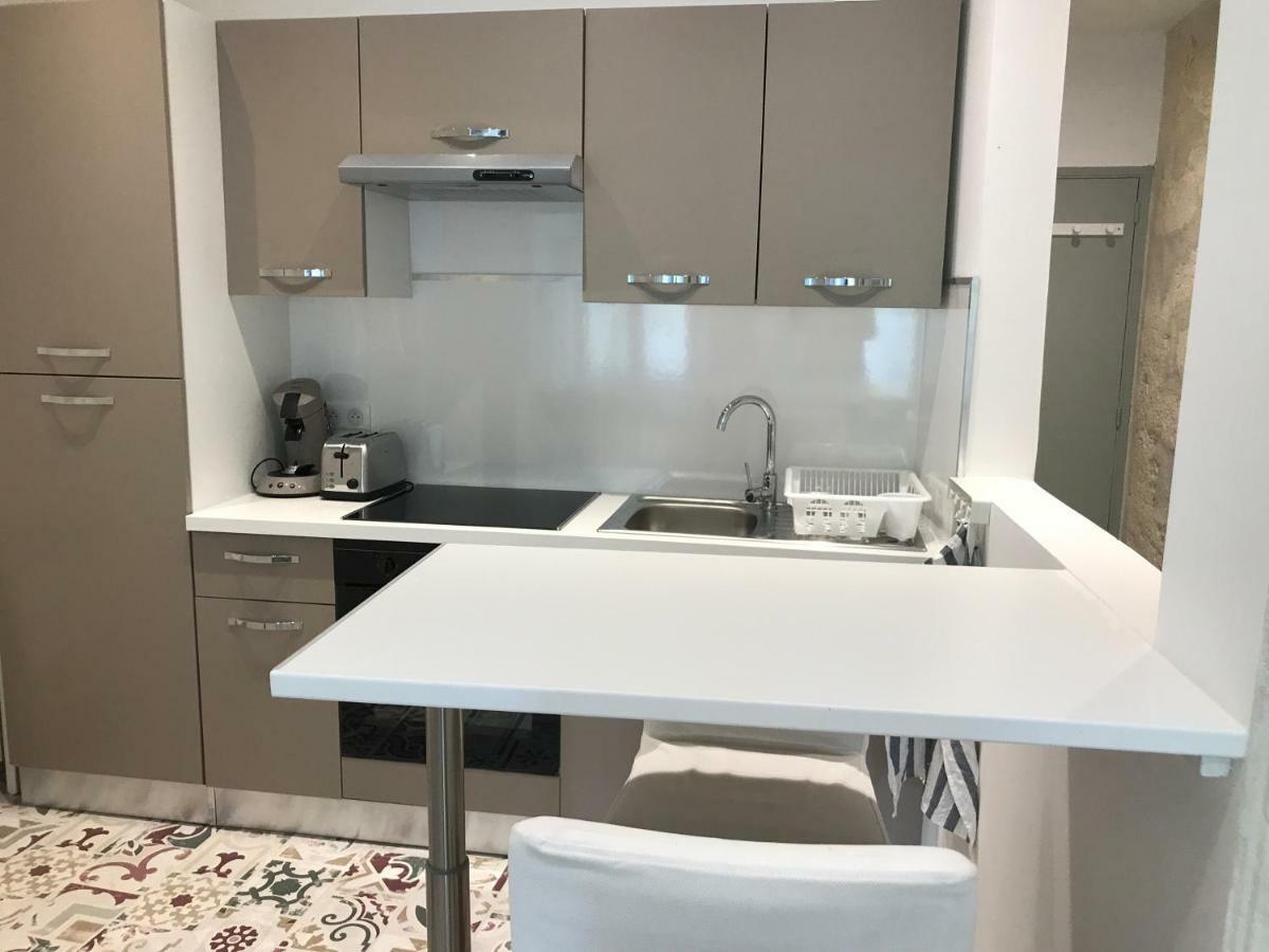 Апартаменти La Loge De L'Horloge - 1 Min Palais Des Papes - Ac Clim - Wifi - Hypercentre - Vue Sur Le Carrousel Авіньйон Екстер'єр фото